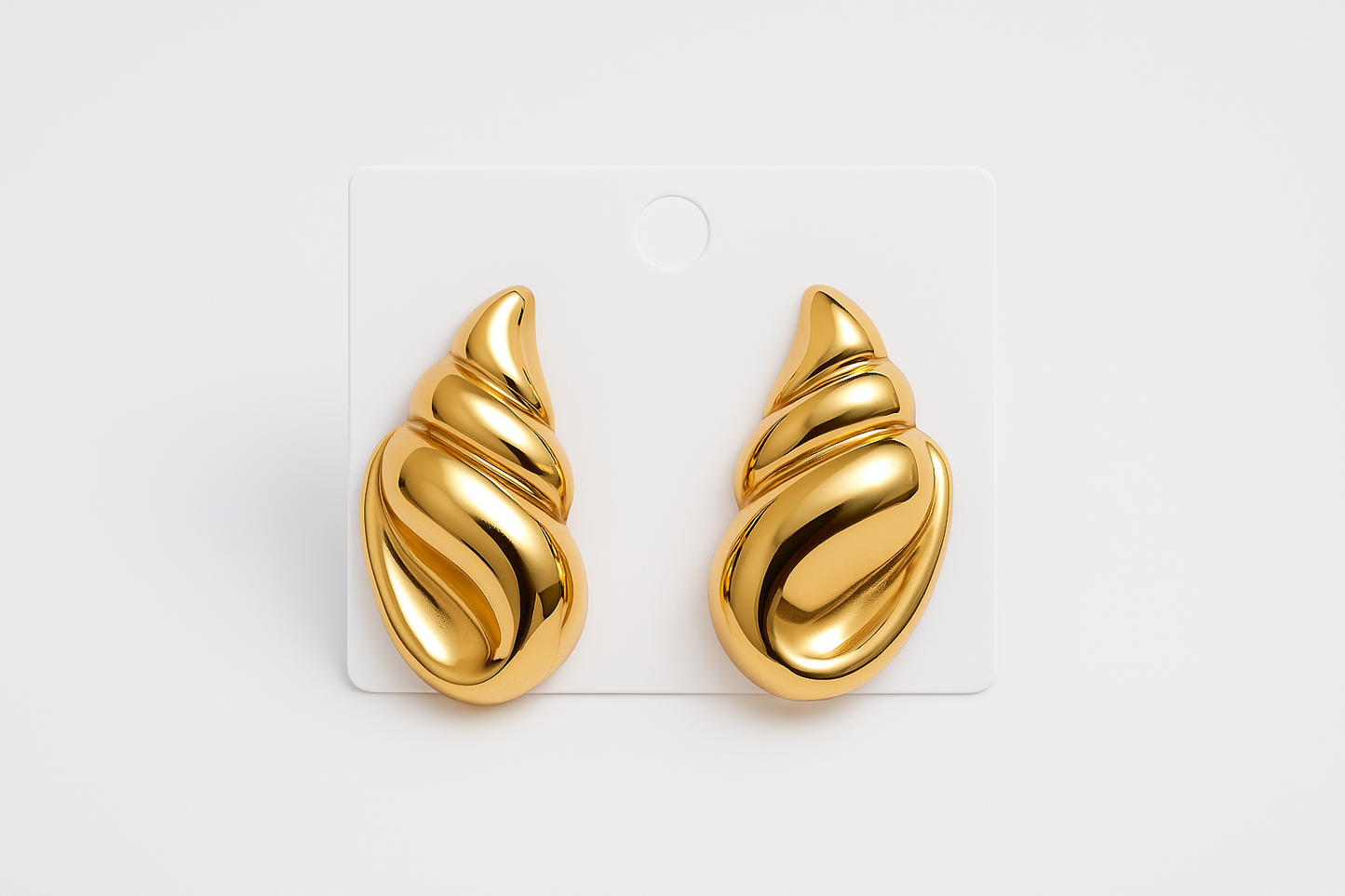 Twisted Shell Shape Stud
